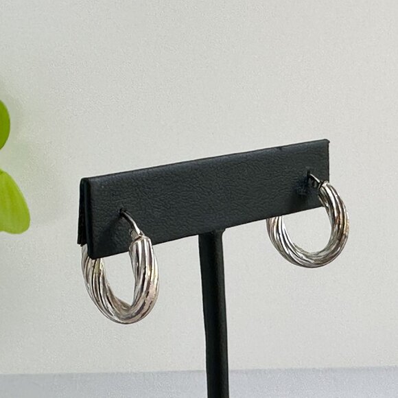 Sterling Silver Twisted Rope Hoop Earrings .75" Lightweight Jewelry - Picture 2 of 6